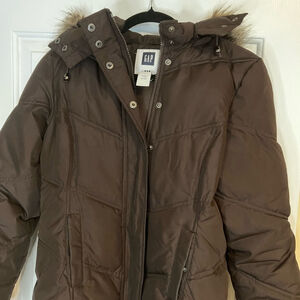 GAP Women's Brown Puffer Jacket Excellent Condition with Faux Fur Lined Hood